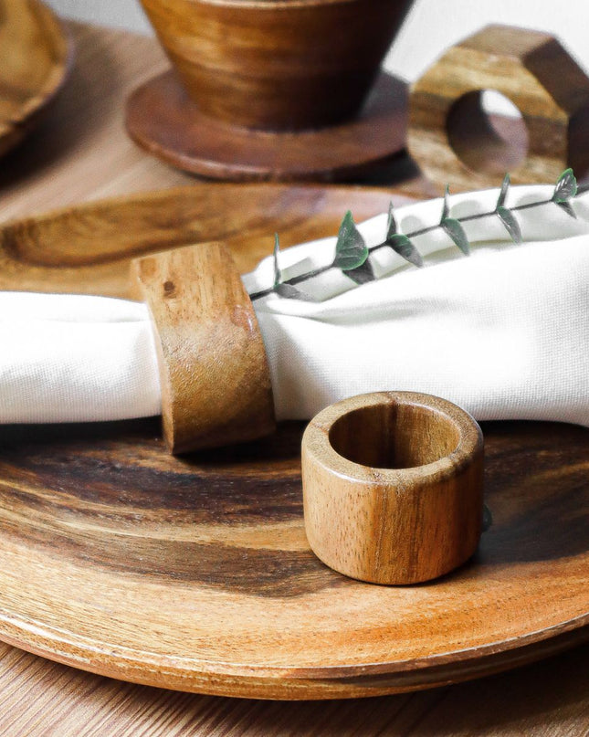 LUID LOKAL NAPKIN RINGS BUCKLE TABLE SETTING HOLIDAYS TABLESCAPE DECORATION ACACIA WOOD RAFFIA