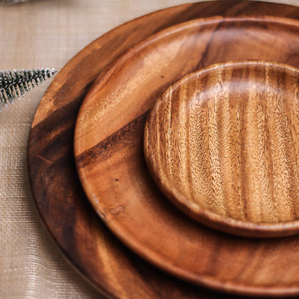 Luid Lokal Plate Holiday Bundle Set Plates Round Plate Charger Plate Tablescape Decoration Christmas Gift Acacia Wood