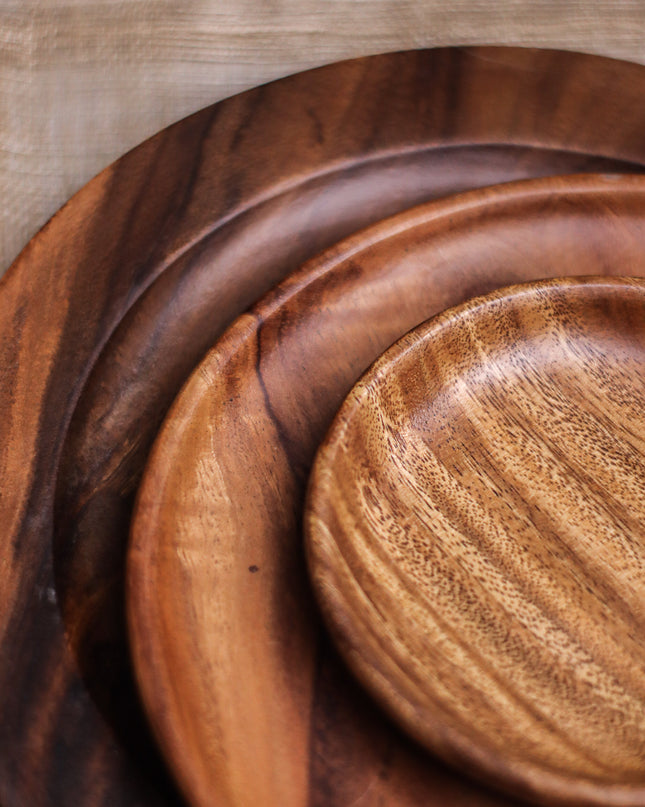 Luid Lokal Plate Holiday Bundle Set Plates Round Plate Charger Plate Tablescape Decoration Christmas Gift Acacia Wood