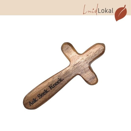 Luid Lokal Holding Comfort Praying Cross Acacia Wood Craft Personalized